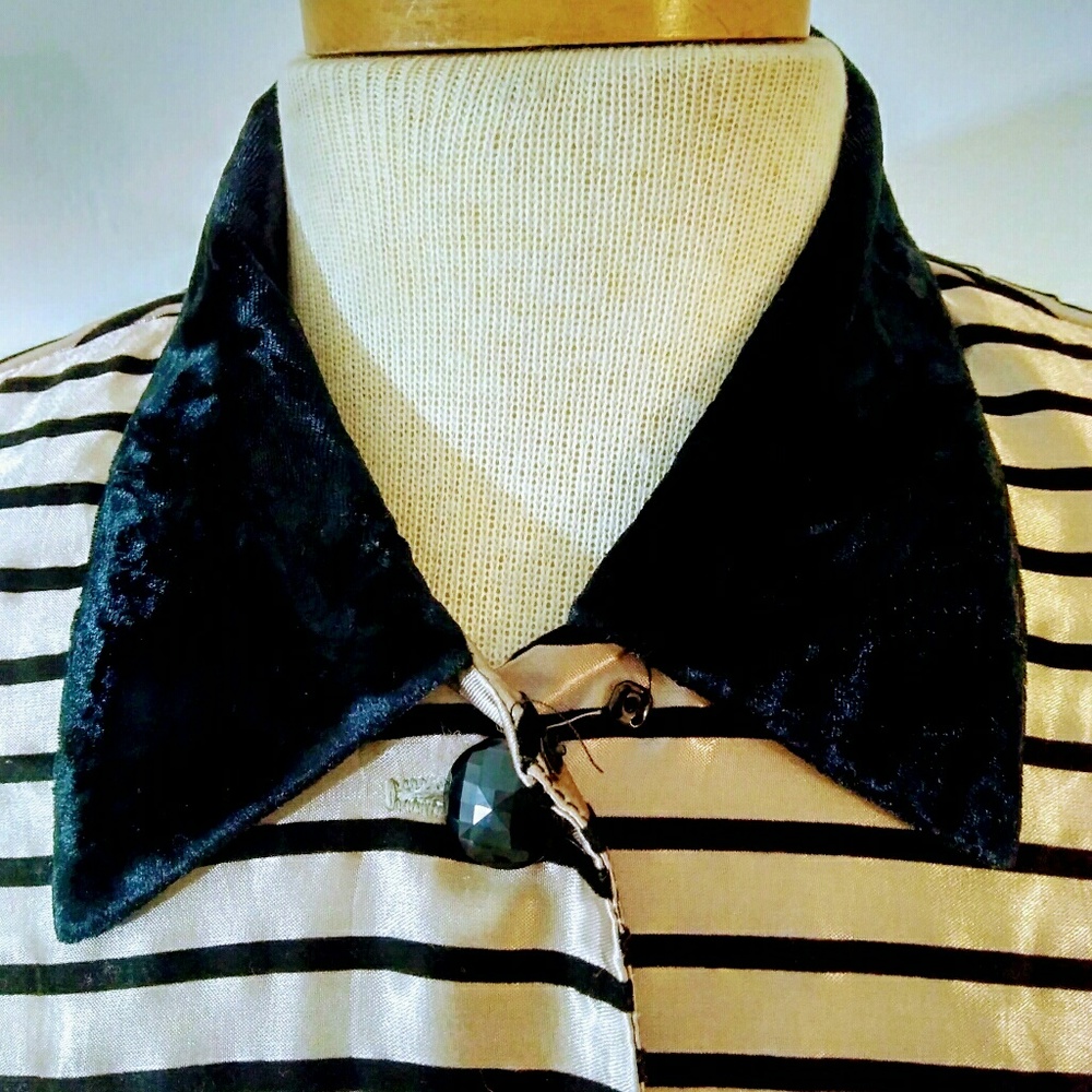 Vintage Metallic Gold and Black Striped Button-Down Jacket - Picture 4 of 8